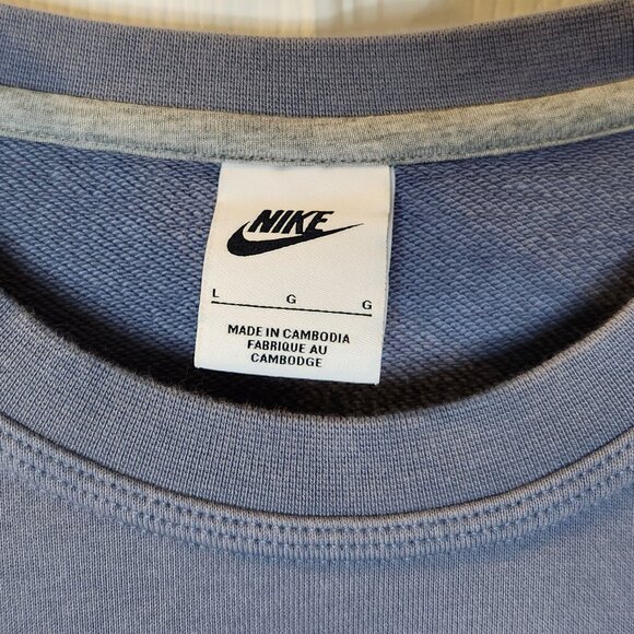 Nike Large Blue Pullover Sweatshirt with Embroidered Swoosh Logo - Picture 2 of 6
